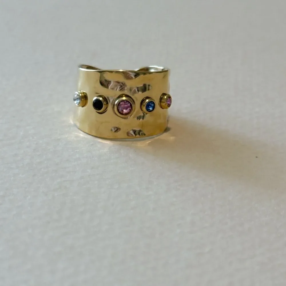 Gold Gemstone wide ring A900